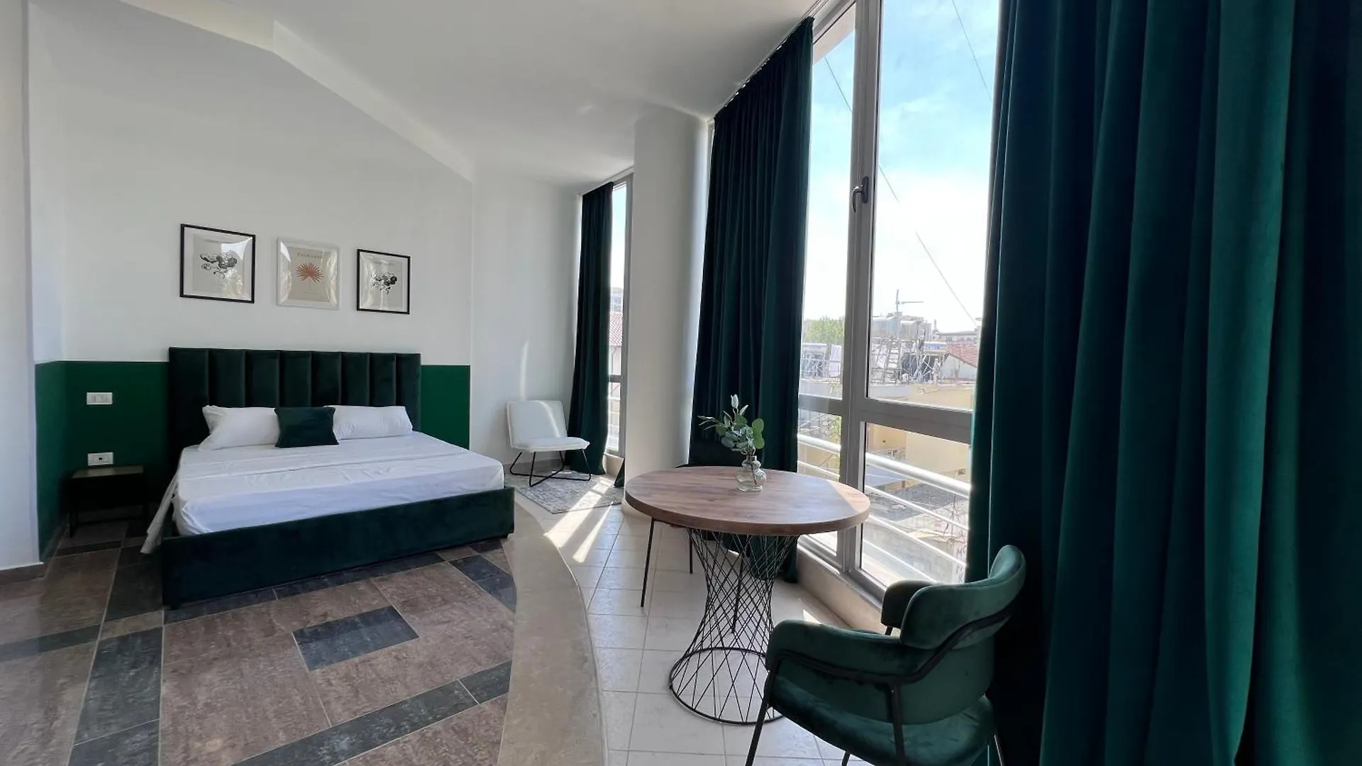 Cactus Apartments Durres 0*,  Albania
