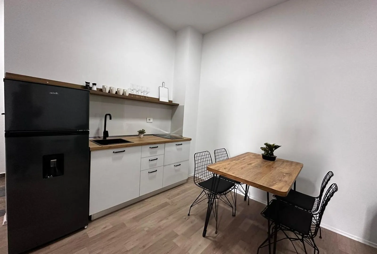 Cactus Apartments Durres Aparthotel